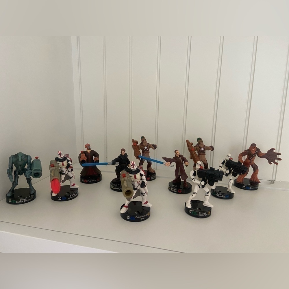 Star Wars 2005 Attacktix Lot of 11 Figures